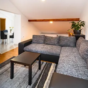 apartments-zdravka-krk.primorje-gorskikotar.com/